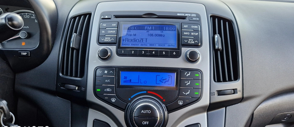 Hyundai I30 cena 20900 przebieg: 181000, rok produkcji 2011 z Bytów małe 781